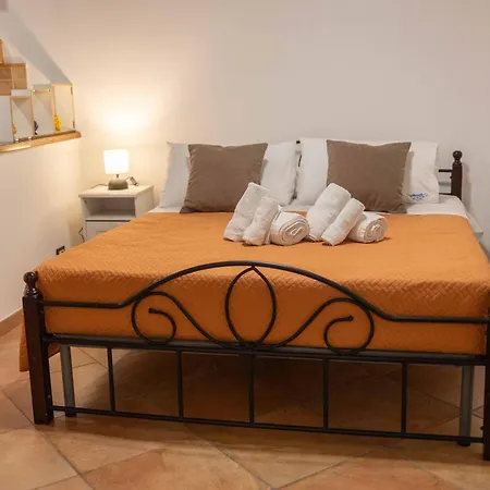 Konukevi Dali Rocca Cefalù