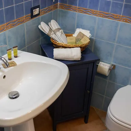 Dali Rocca Gasthof Cefalù